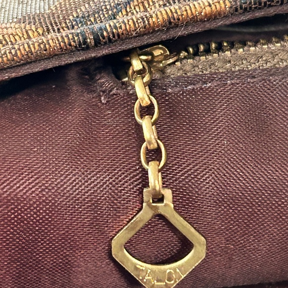 Vintage Mid-Century-Modern Gold Lame Clutch Purse - Picture 12 of 16